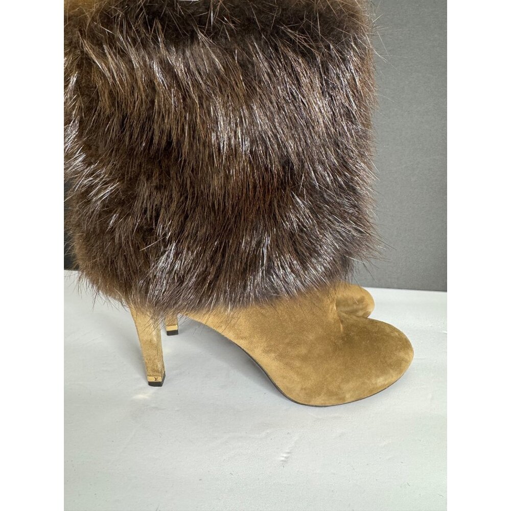 Louis Vuitton Suede Fur Trim Heel Boots Tan EU 38 Authentic Y2K - Picture 3 of 16